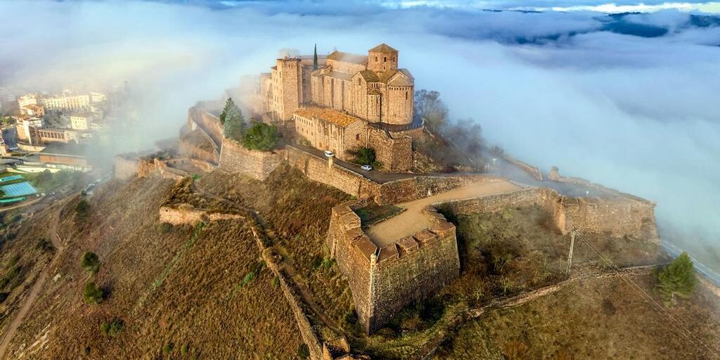 Cardona Clouds